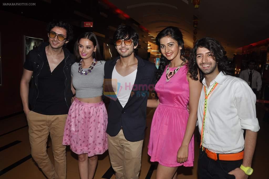Evelyn Sharma, Nicole Faria, Dev Sharma, Rakul Preet Singh at Yaariyan film launch in Cinemax, Mumbai on 31st Oct 2013