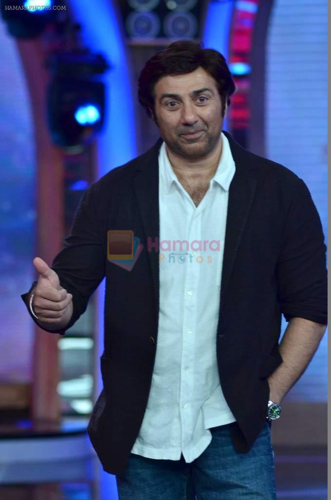 Sunny Deol on the sets of Bigg Boss 7 in Mumbai on 9th Nov 2013