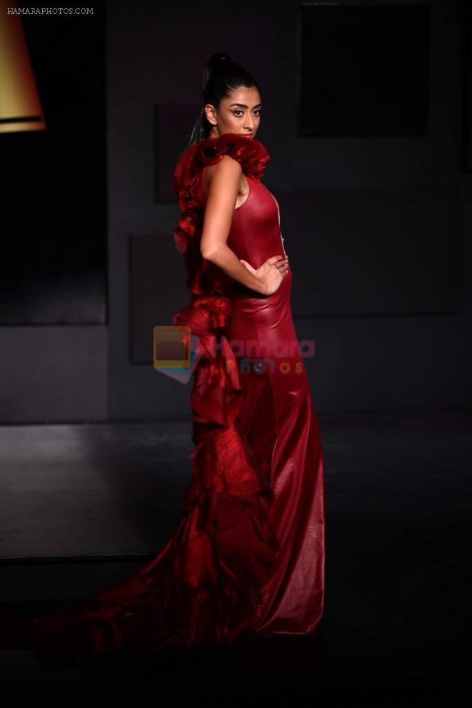 Model walk the ramp at Blenders Pride Fashion Tour 2013 Kolkata by Designer Gaviin Miguel on 9th Nov 2013.
