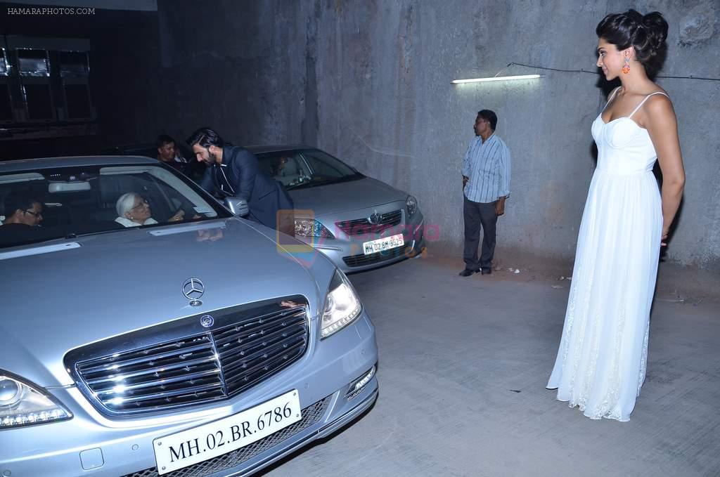 Deepika Padukone at Ram Leela Screening in Lightbox, Mumbai on 14th Nov 2013