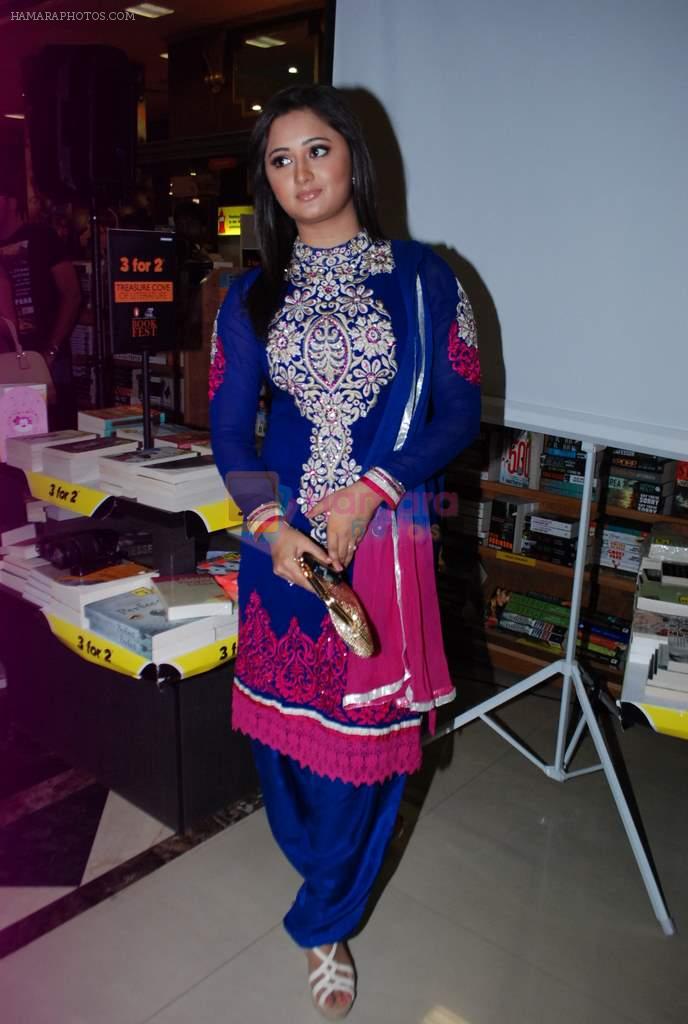 Rashmi Desai at The other side book launch in Landmark, Mumbai on 15th Nov 2013