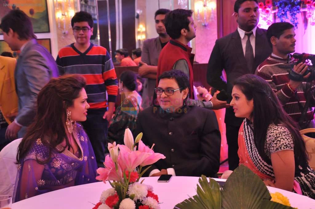 Esha Gupta, Rumi Jaffery & Anjana Sukhani at Karan Raj's engagement party.