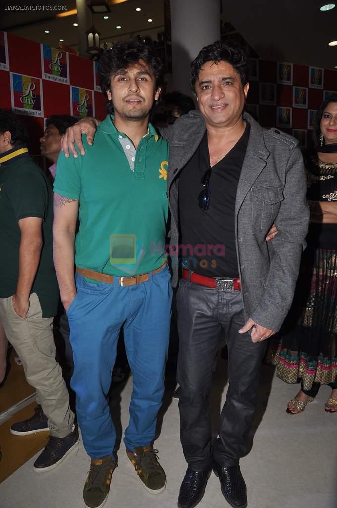 Anand Raj Anand, Sonu Nigam at Singh Saheb the great promotional event in R City Mall, Mumbai on 19th Nov 2013