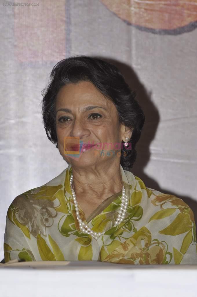 Tanuja at Marathi film Pitruroon in Dadar, Mumbai on 19th Nov 2013
