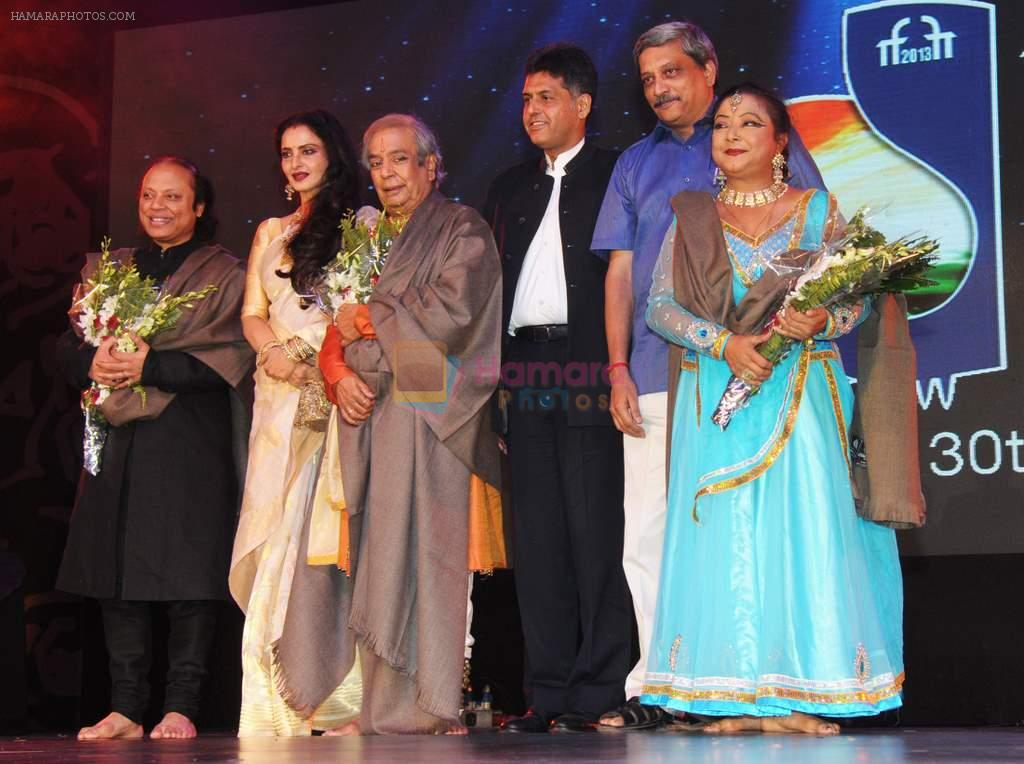 Rekha at IIFI Goa opening on 20th Nov 2013