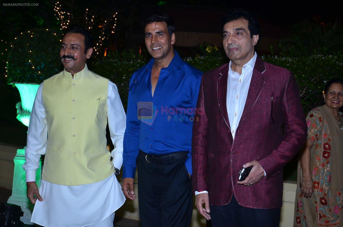 Akshay Kumar at Vishesh Bhatt's Wedding Reception in Taj Land's End, Bandra, Mumbai on 28th Nov 2013