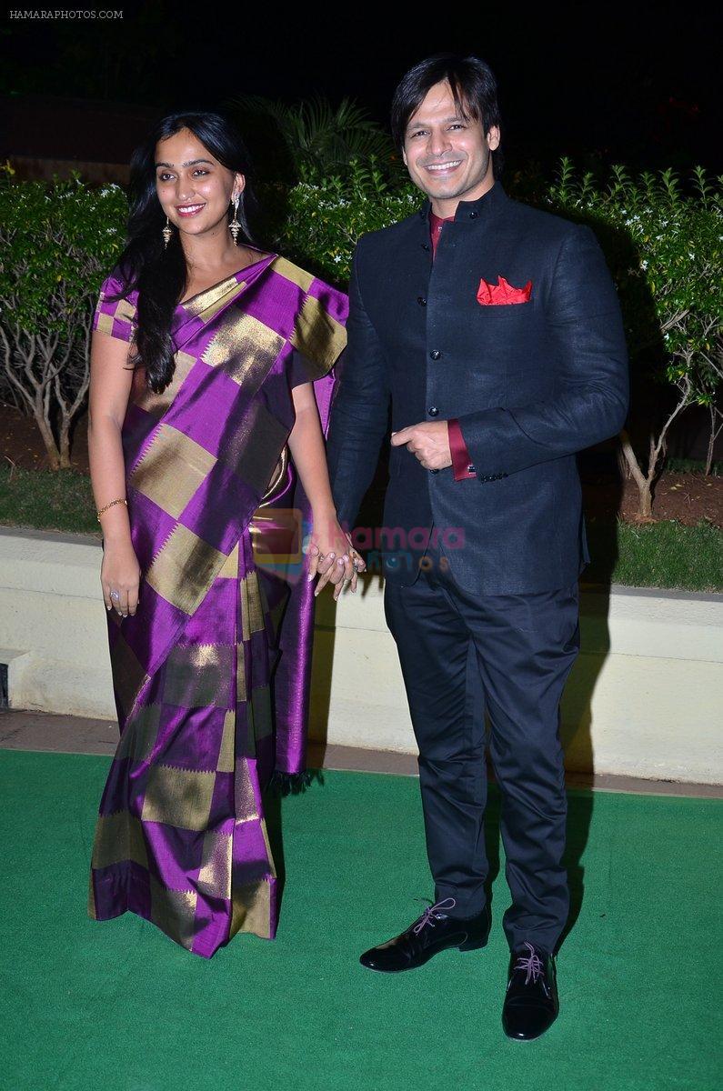 Vivek Oberoi, Priyanka Alva at Vishesh Bhatt's Wedding Reception in Taj Land's End, Bandra, Mumbai on 28th Nov 2013