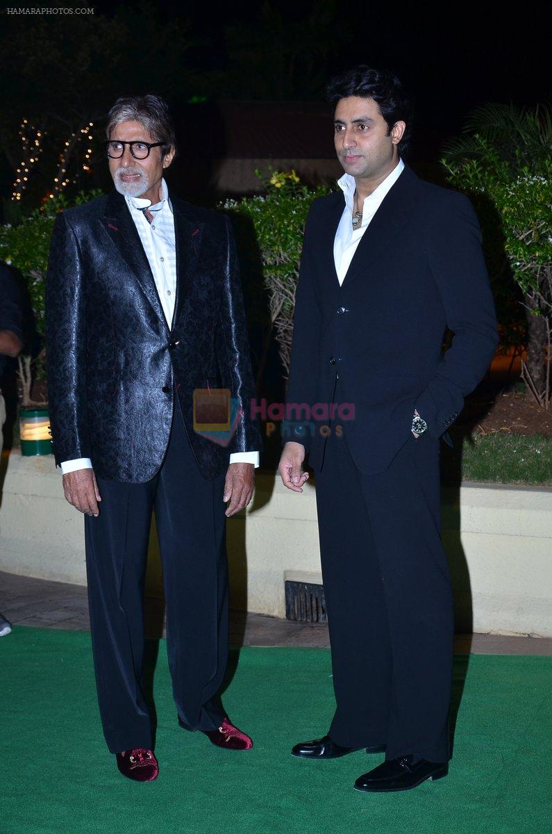 Amitabh Bachchan, Abhishek Bachchan at Vishesh Bhatt's Wedding Reception in Taj Land's End, Bandra, Mumbai on 28th Nov 2013