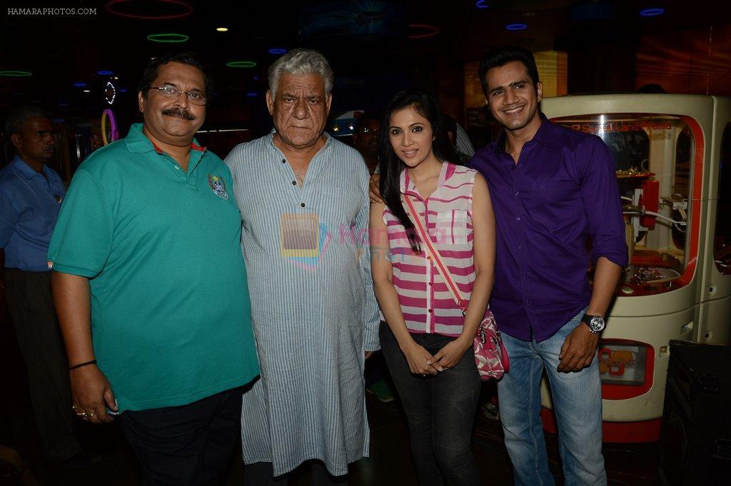 Om Puri on location of his new movie on 4th Dec 2013