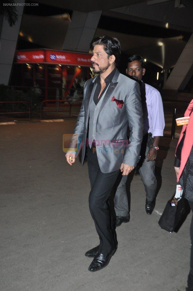 Shahrukh Khan returns from Delhi on 5th Dec 2013