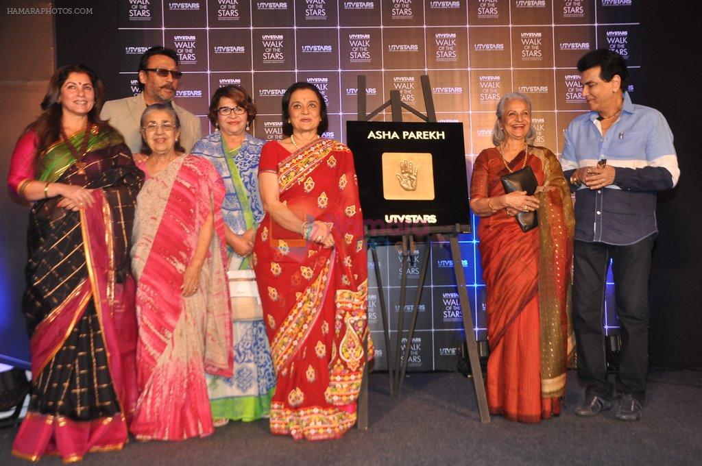 Jackie Shroff, Waheeda Rehman, Asha Parekh, Helen, Jeetendra at Asha Parekh's Hand Imprint Unveiling At UTV Walk Of The Stars in Mumbai on 6th Dec 201