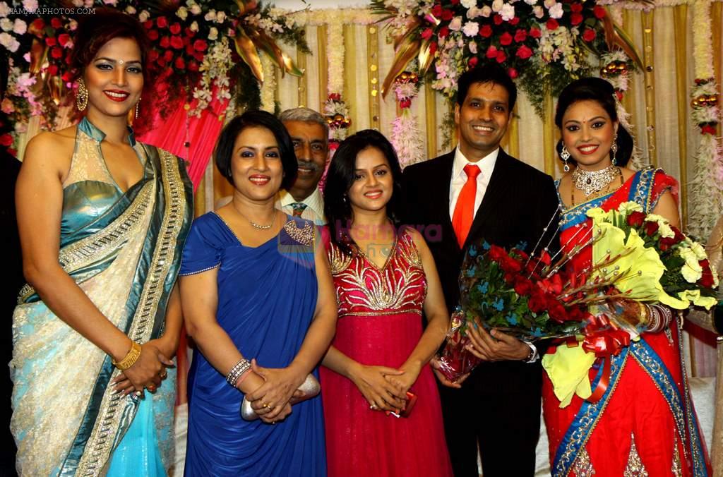tanisha,madhushree,devendra,ankita,inder & pavitra at Dheeraj Kumar's nephew Inder Kochar wedding at Ramada,Juhu on 9th Dec 2013