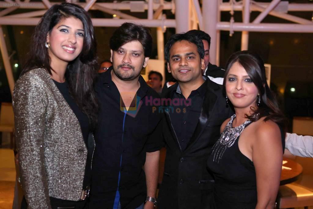 Vijay and Dolly Bhatter with Aishwarya Sakhuja and Rohit Nag at India Forums.com 10th anniversary bash in mumbai on 9th Dec 2013