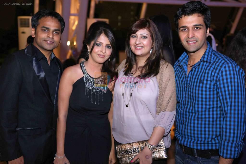 Vijay and Dolly Bhatter with Juhi and Sachin at India Forums.com 10th anniversary bash in mumbai on 9th Dec 2013