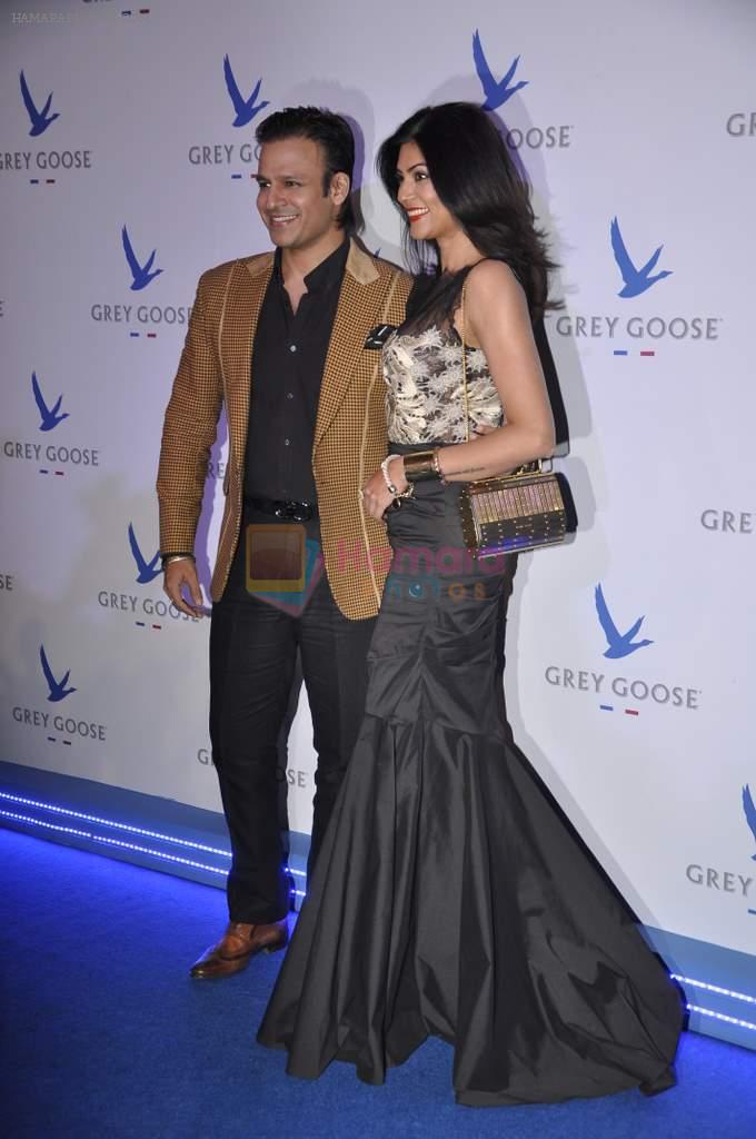 Sushmita Sen, Vivek Oberoi at Grey Goose in association with Noblesse fashion bash in Four Seasons, Mumbai on 10th Dec 2013