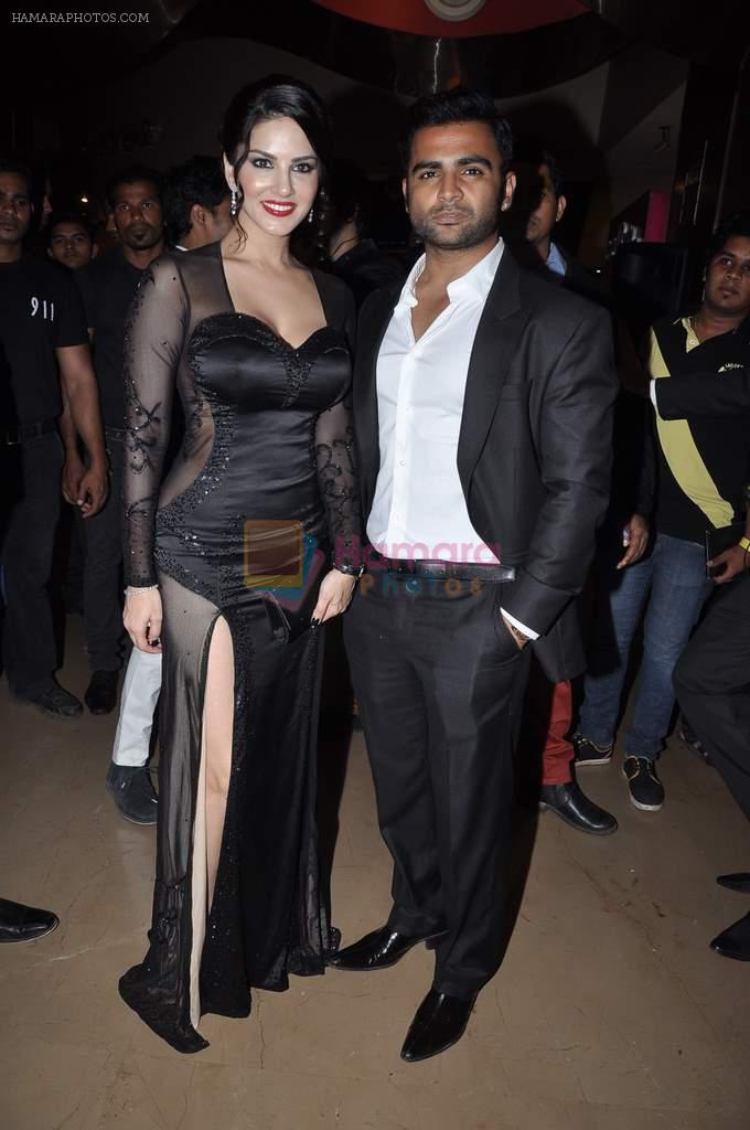 Sunny Leone, Sachiin Joshi at Jackpot premiere in PVR, Mumbai on 12th Dec 2013
