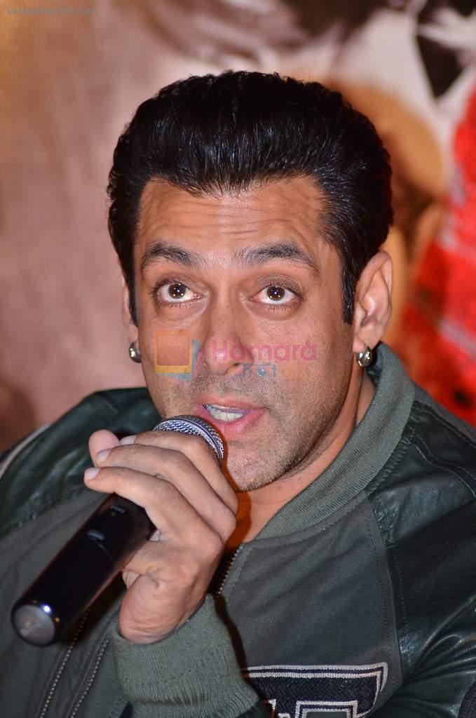 Salman Khan in Jai Ho film press meet in Chandan, Mumbai on 12th Dec 2013