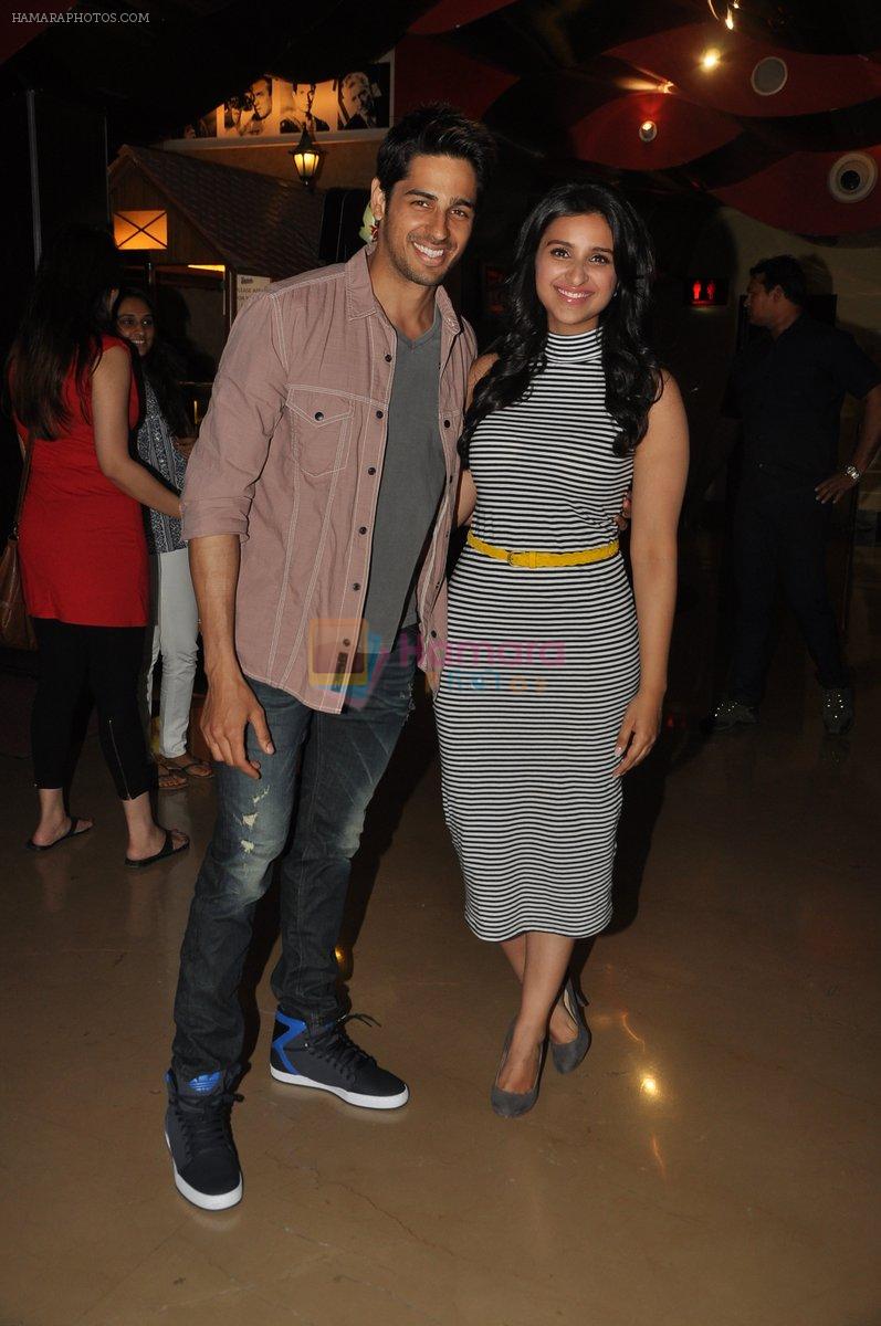 Parineeti Chopra, Siddharth Malhotra at First Look launch of Hasee to Phasee in Mumbai on 13th Dec 2013