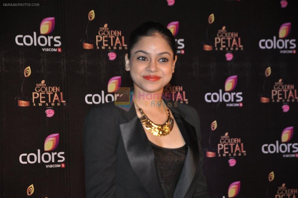 Sumona Chakravarti at Colors Golden Petal Awards 2013 in BKC, Mumbai on 14th Dec 2013