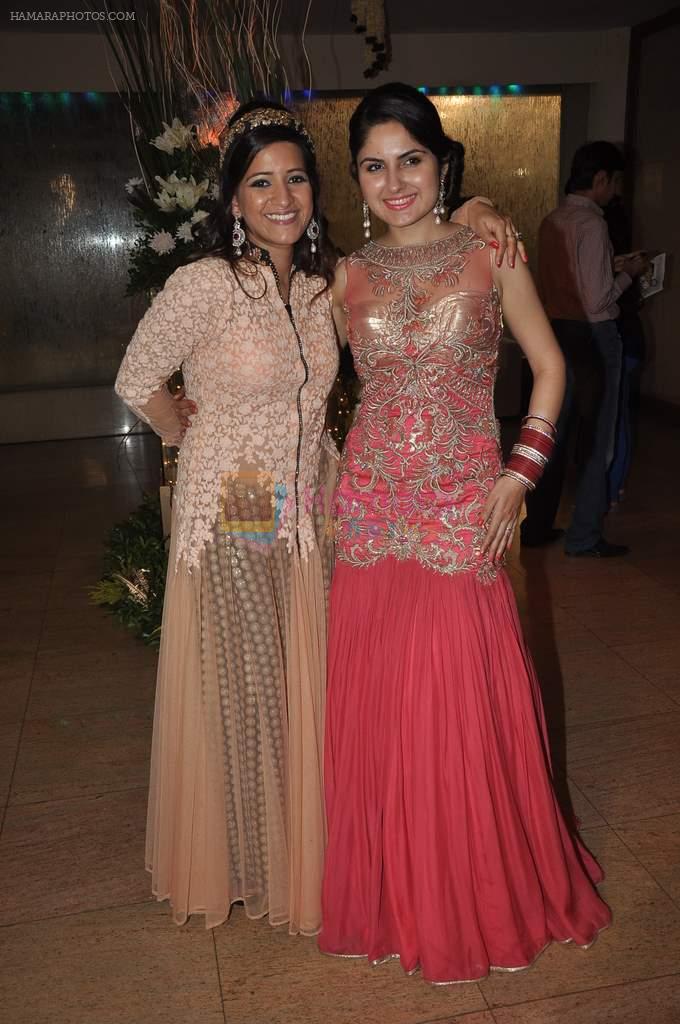 Sargun Mehta and Ravi Dubey's wedding bash in The Club, Mumbai on 13th Dec 2013