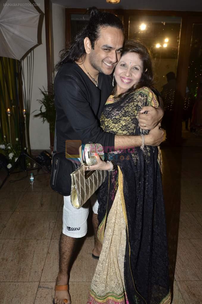 at Sargun Mehta and Ravi Dubey's wedding bash in The Club, Mumbai on 13th Dec 2013