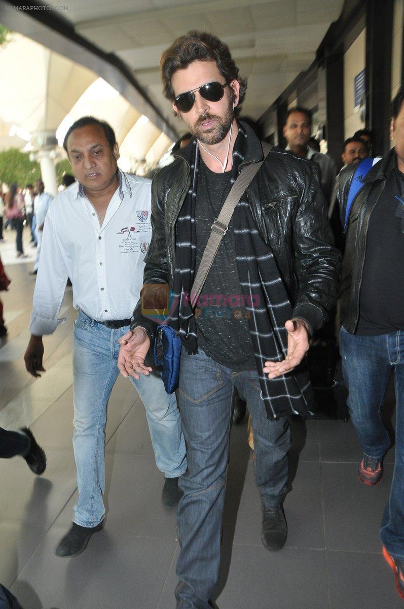 Hrithik Roshan returns from USA post medical check-up and Split with Sussanne news in Mumbai on 20th Dec 2013