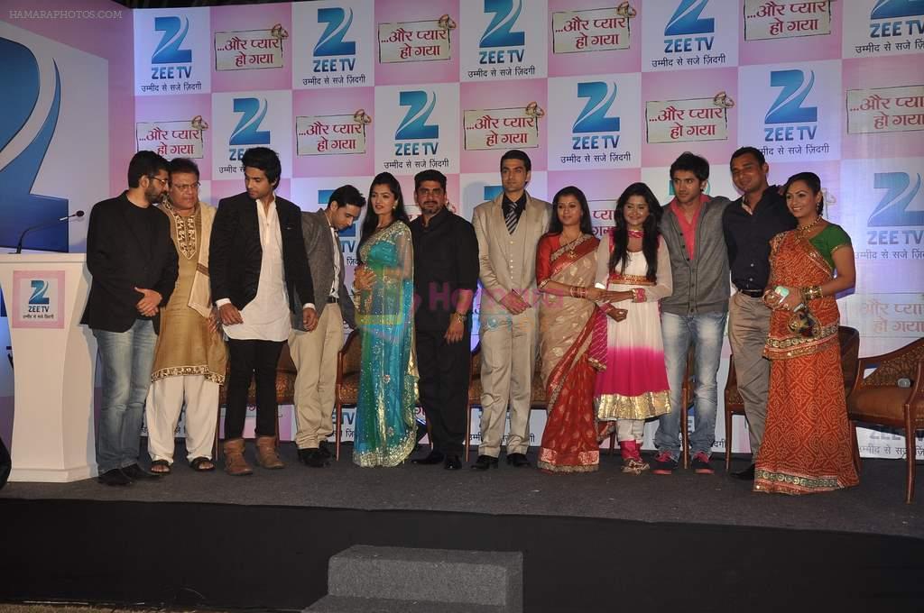 Reena Kapoor, Ashita Dhawan at the launch of Zee Tv's new Show Aur Pyaar Ho Gaya in Mumbai on 20th Dec 2013