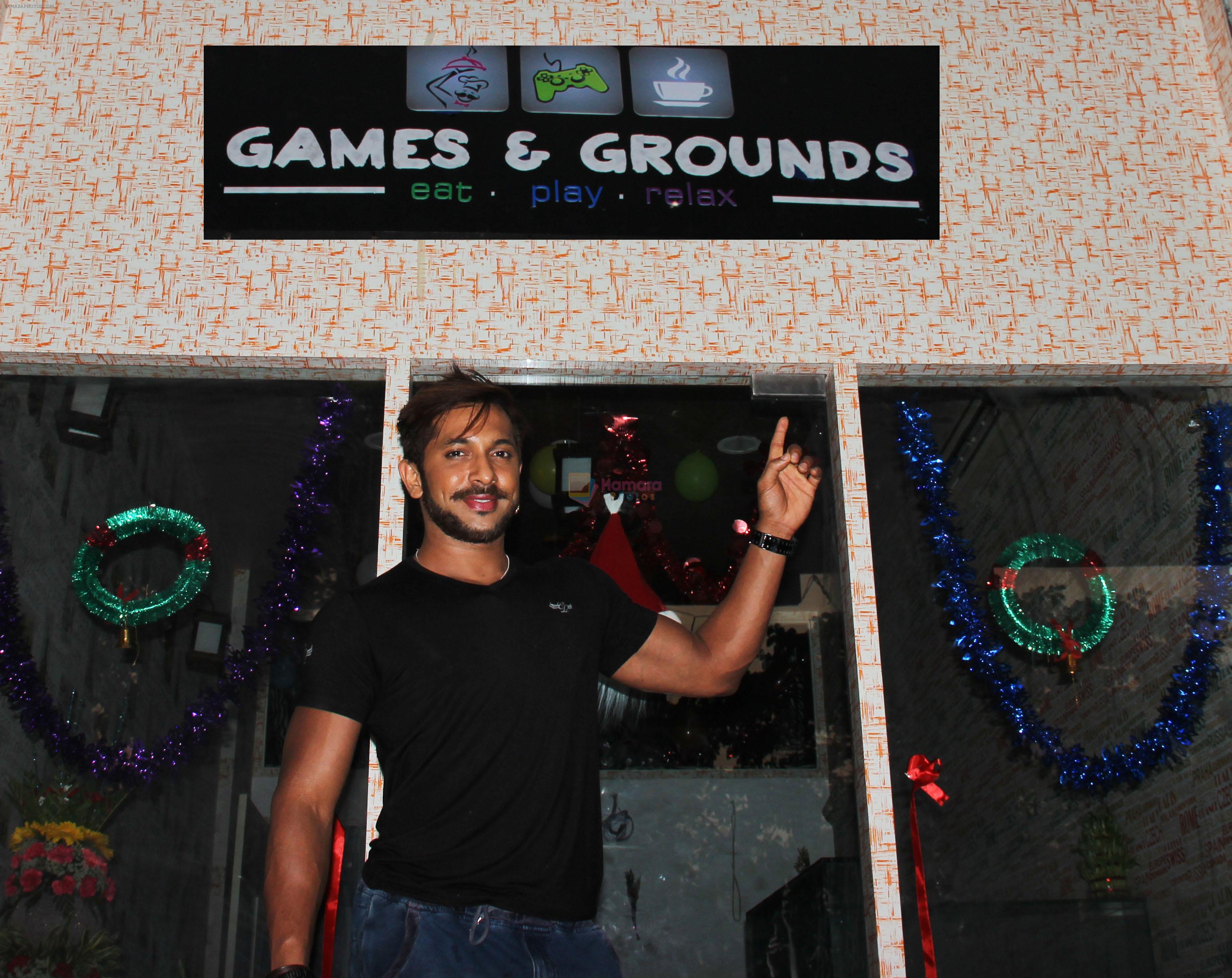 Terence Lewis inaugurates the new den for youngsters in Mumbai on 25th Dec 2013