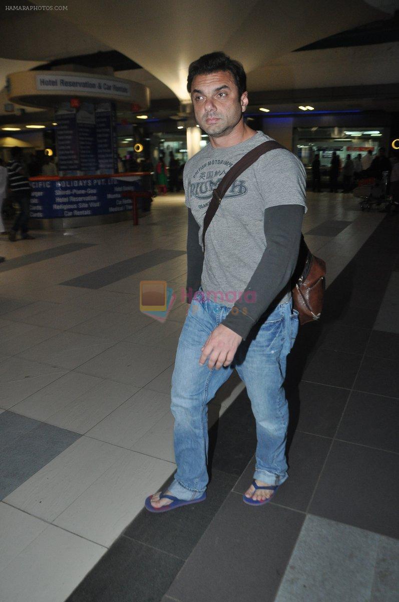 Sohail Khan arrive back in Mumbai post new year celebrations in Mumbai on 2nd Jan 2014