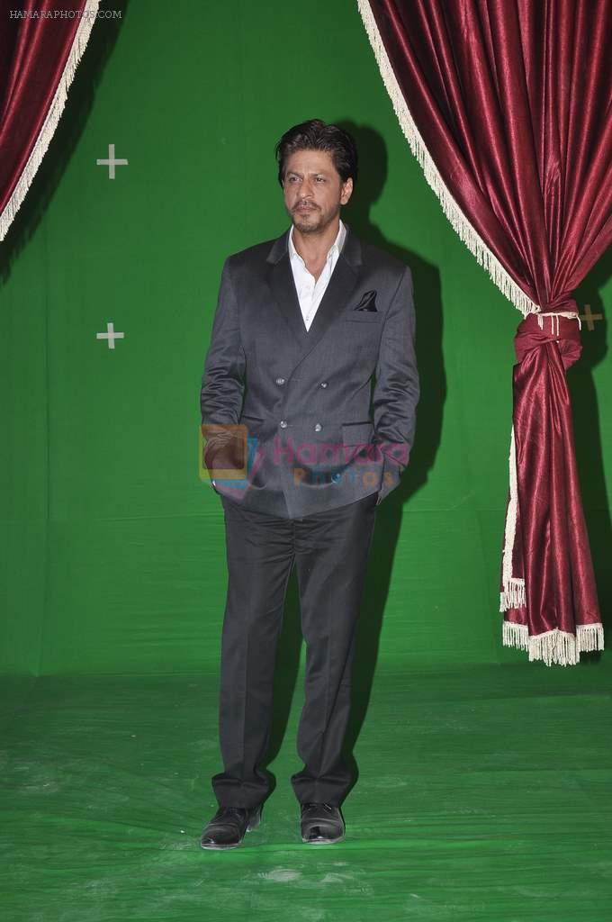 Shahrukh Khan snapped at Mehboob in Mumbai on 4th Jan 2014