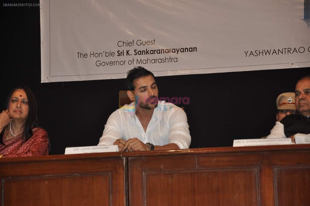 John Abraham at Pratibimb NGO EVENT in YB Chavan, Mumbai on 4th Jan 2014