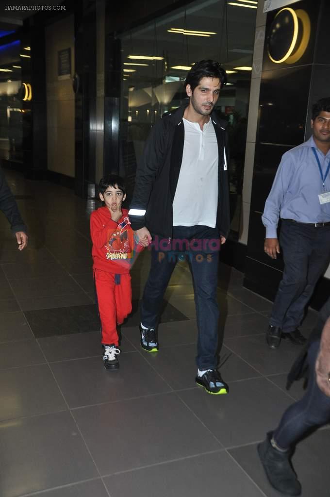 Zayed Khan snapped at the airport in Mumbai on 5th Jan 2014