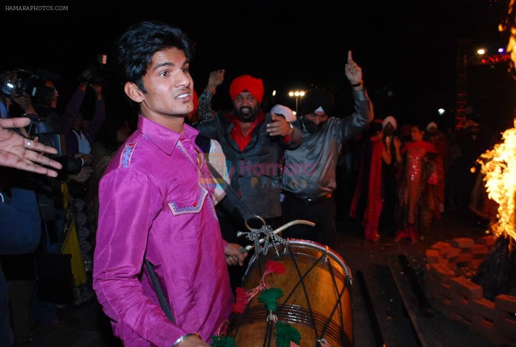 at Lohri festival in Raheja Classique, Mumbai on 11th Jan 2014