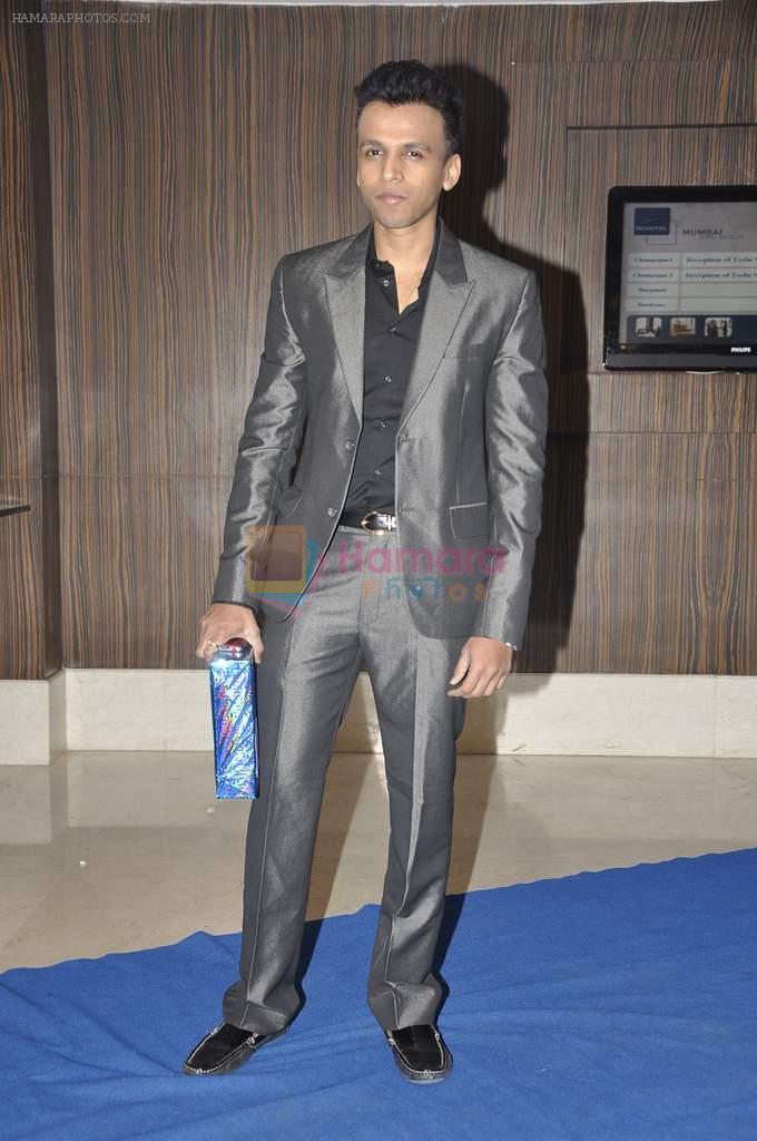 Abhijeet Sawant at singer Toshi Sabri's wedding reception in Novotel, Mumbai on 13th Jan 2014
