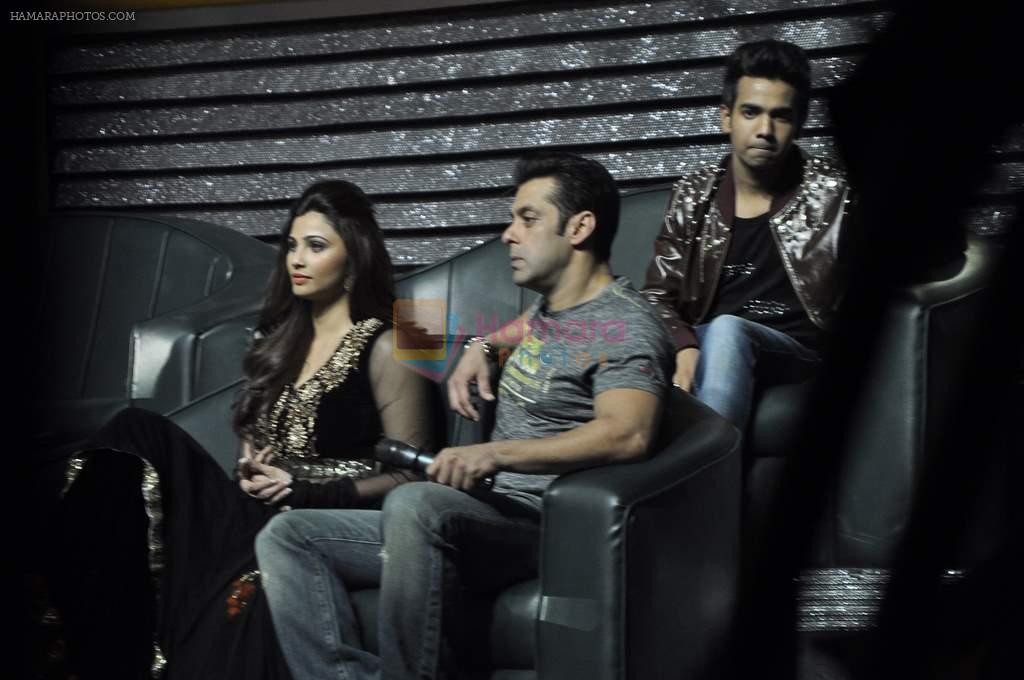 Salman Khan, Daisy Shah on the sets of ZEE DID in Mahalaxmi, Mumbai on 13th Jan 2014