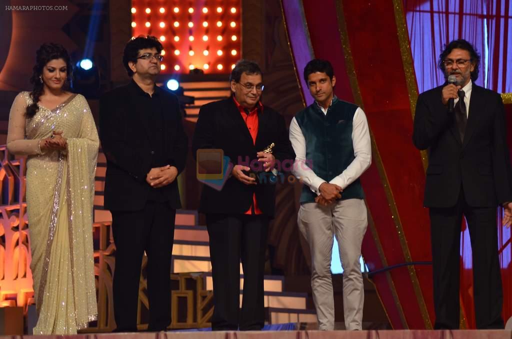 Subhash Ghai, Farhan Akhtar at 20th Annual Life OK Screen Awards in Mumbai on 14th Jan 2014