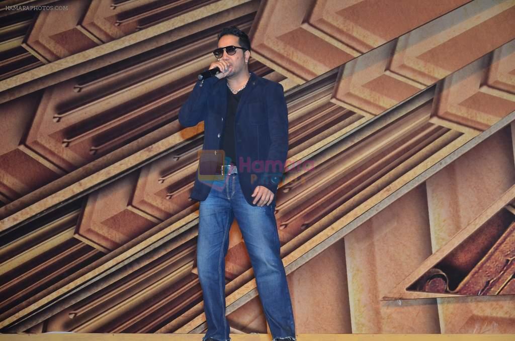 Mika Singh at 20th Annual Life OK Screen Awards in Mumbai on 14th Jan 2014