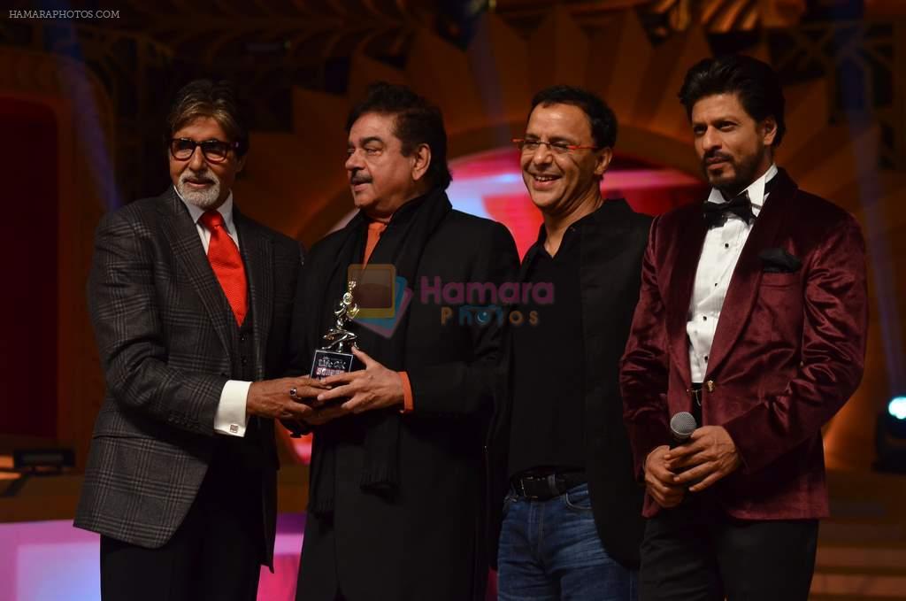 Amitabh Bachchan, Shatrughan Sinha, Vidhu Vinod Chopra, Shahrukh Khan  at 20th Annual Life OK Screen Awards in Mumbai on 14th Jan 2014