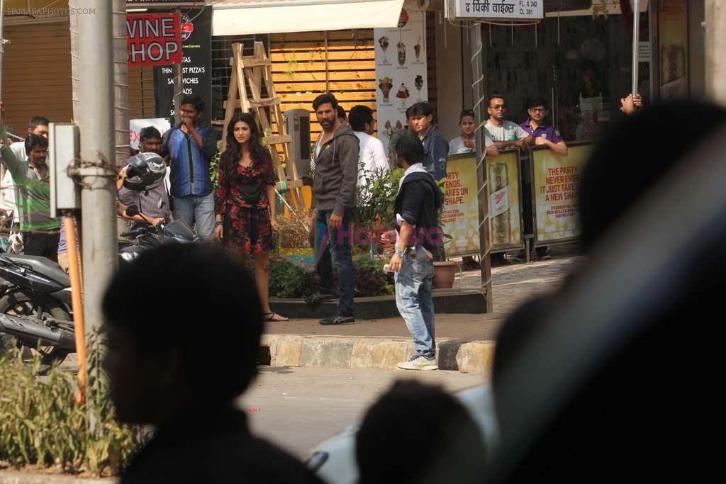 Akshay Kumar and Shruti Hassan snapped on location in Andheri, Mumbai on 15th Jan 2014