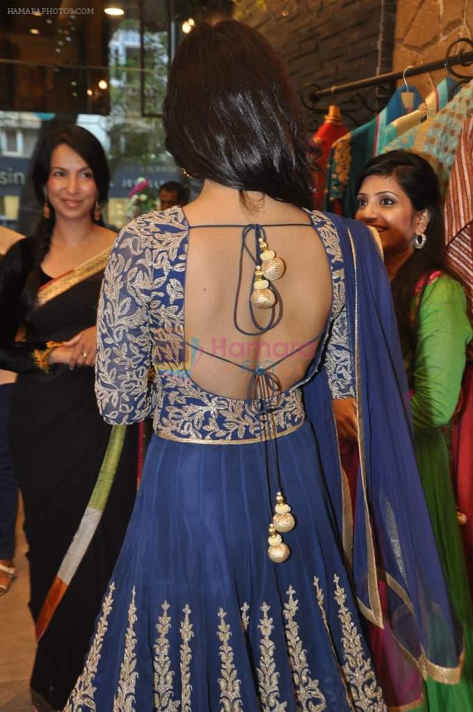 Neha Sharma at Hue store launch in Huges Road, Mumbai on 16th Jan 2014