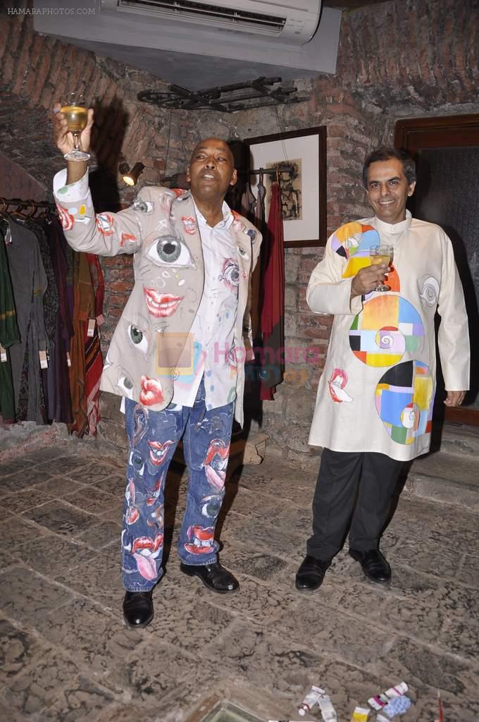 at  Painted Clothing by Prof.Leroy Parker in Melange on 17th Jan 2014