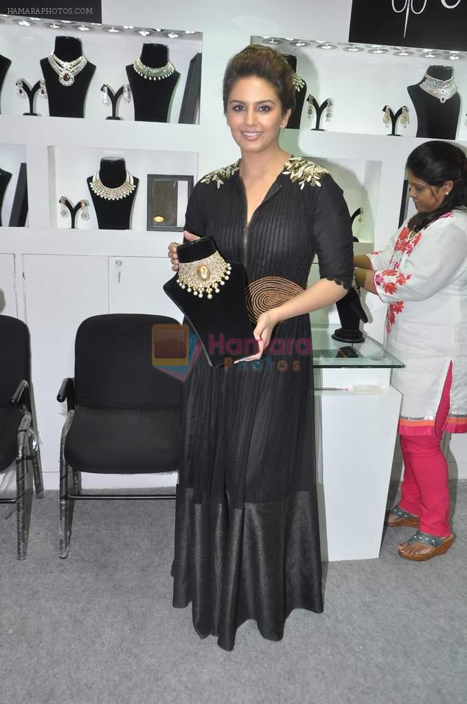 Huma Qureshi at Shagun exhibition in J W Marriott, Mumbai on 17th Jan 2014