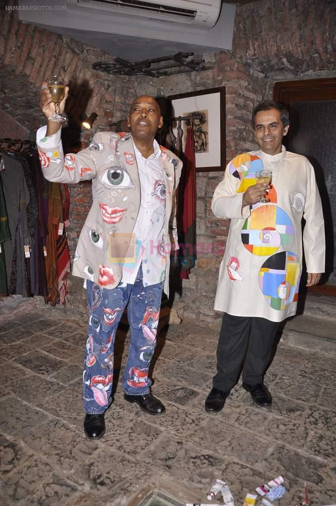 at  Painted Clothing by Prof.Leroy Parker in Melange on 17th Jan 2014