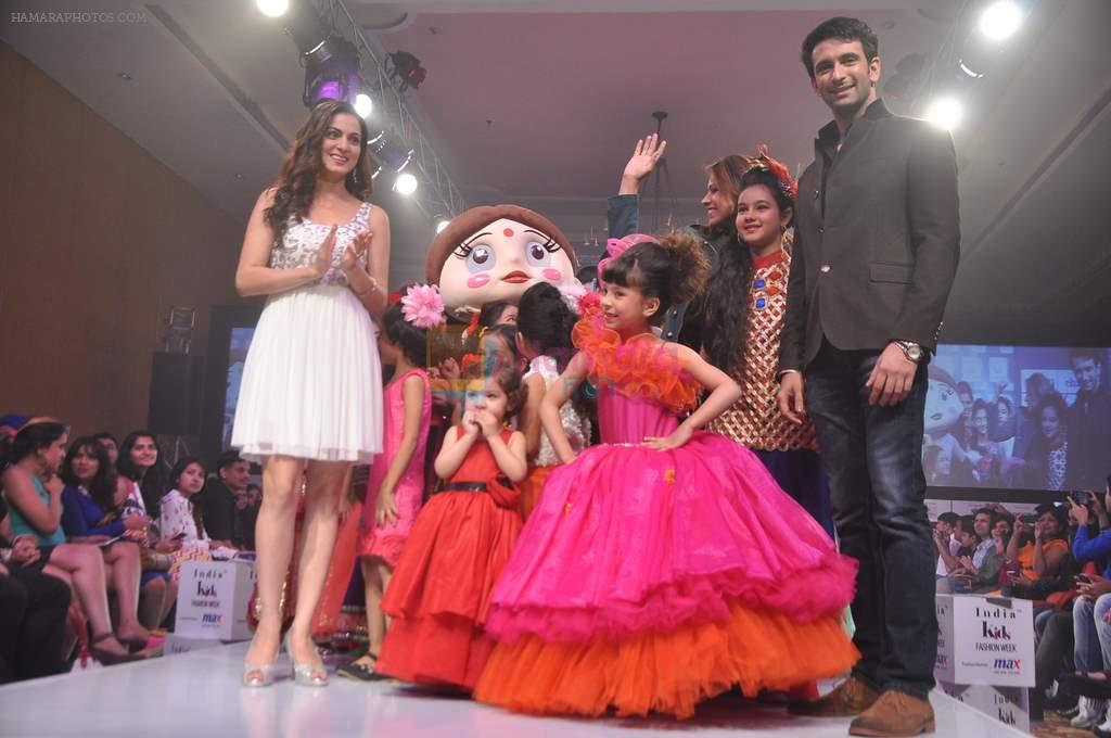 Nandish Sandhu at Kids fashion week in Mumbai on 19th Jan 2014