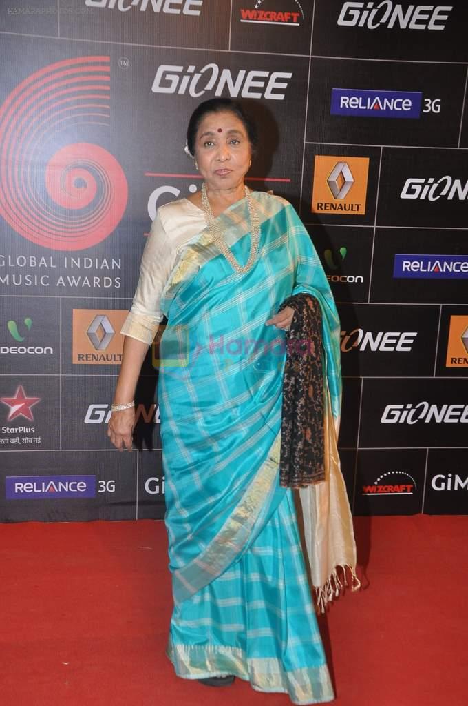 Asha Bhosle at 4th Gionne Star Global Indian Music Academy Awards in NSCI, Mumbai on 20th Jan 2014