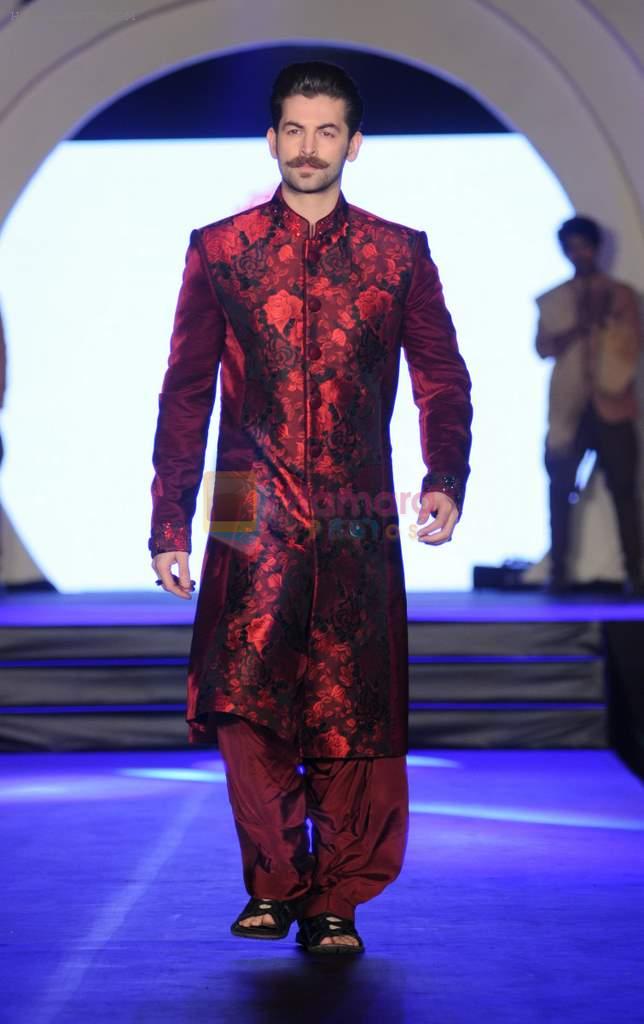 Neil Mukesh walk for Rohhit Verma's fashion show in North East on 22nd Jan 2014