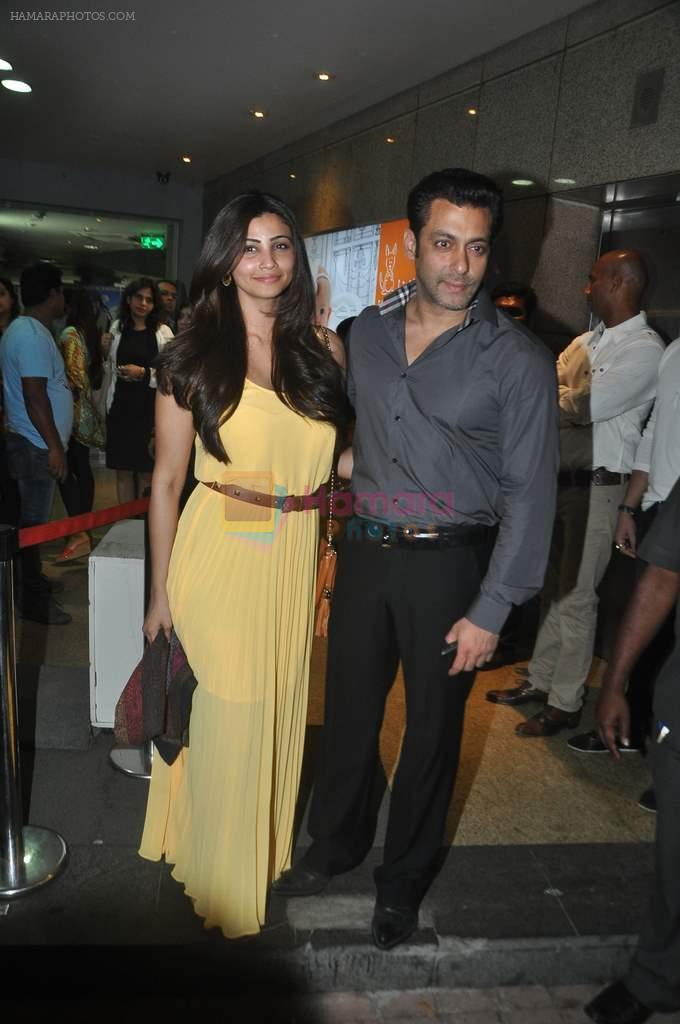Salman Khan, Daisy Shah at Jai Ho screening and party in Mumbai on 23rd jan 2014