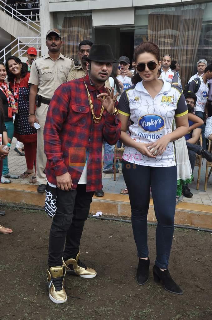 Huma Qureshi, Honey Singh at CCL match in D Y Patil, Mumbai on 25th Jan 2014