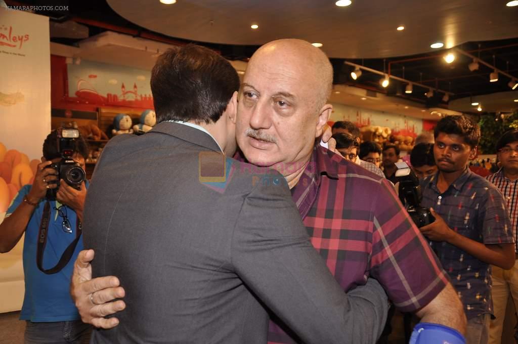 Anupam Kher at launch of book Lost in the Woods in Hamleys, Mumbai on 27th Jan 2014