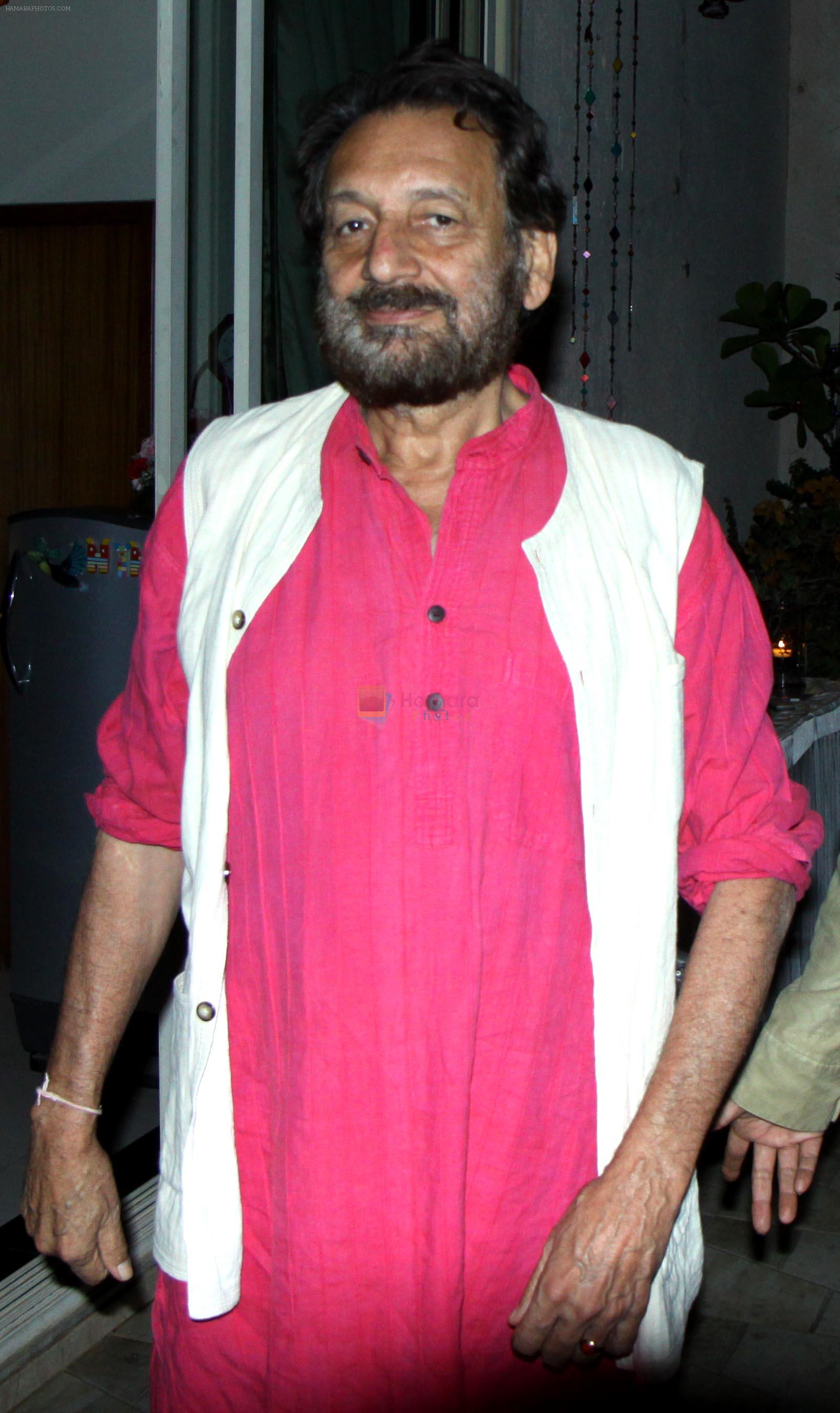 shekhar kapoor at a surprise birthday party for Sudhir Mishra by Rahul Bhat in Mumbai on 22nd Jan 2014